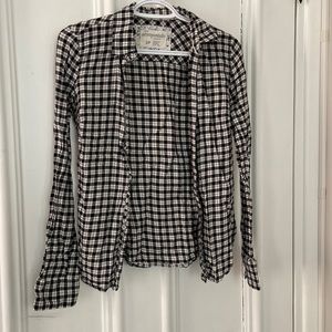 patterned flannel long sleeved shirt